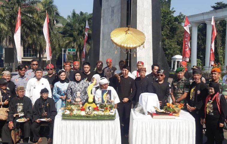 Tradisi Ngumbah Kujang